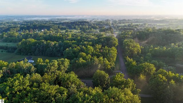 5190 S Vandecar Road, Mt Pleasant, MI 48858