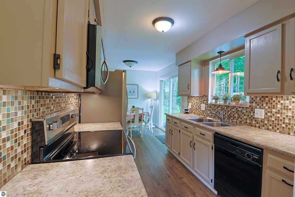 Image 6 of property listing at 5190 S Vandecar Road, Mt Pleasant, MI 48858