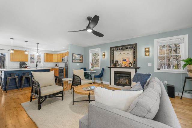 8 Lakeway Lane, Harwich, MA 02645