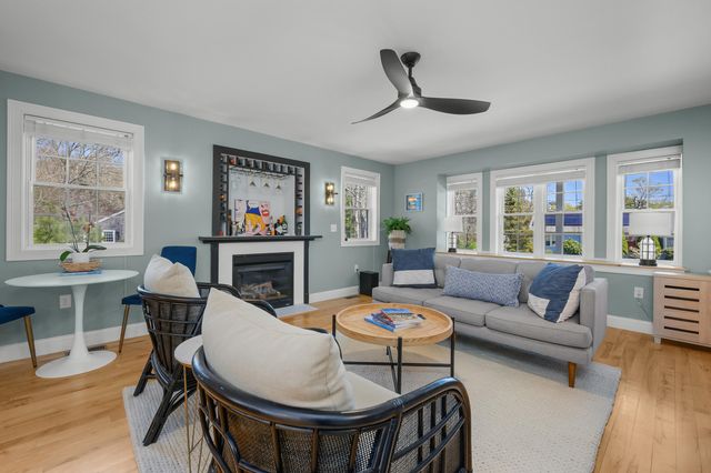 8 Lakeway Lane, Harwich, MA 02645