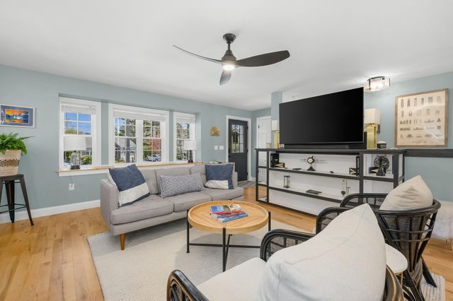 8 Lakeway Lane, Harwich, MA 02645