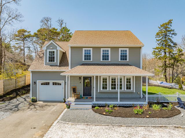8 Lakeway Lane, Harwich, MA 02645