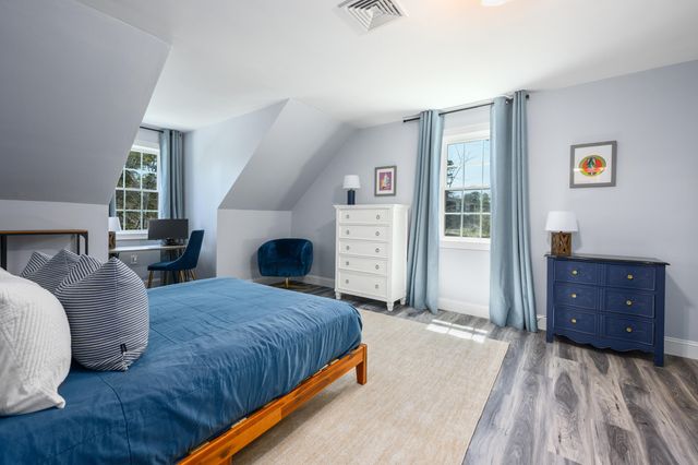 8 Lakeway Lane, Harwich, MA 02645