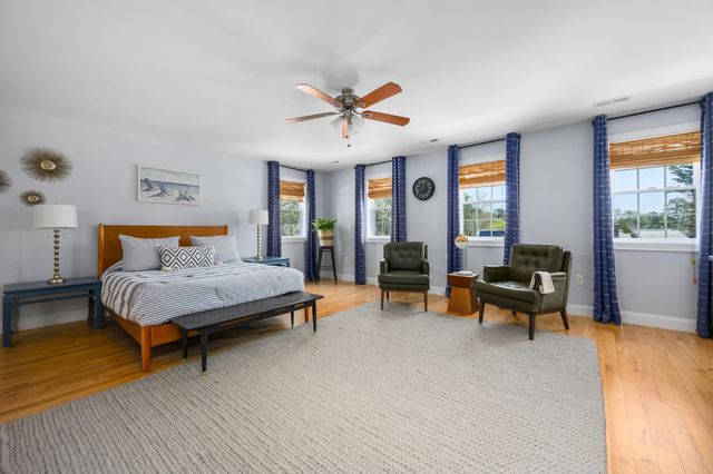 8 Lakeway Lane, Harwich, MA 02645