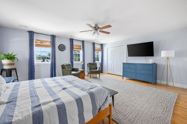8 Lakeway Lane, Harwich, MA 02645