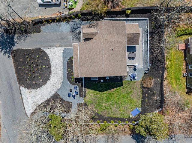 8 Lakeway Lane, Harwich, MA 02645