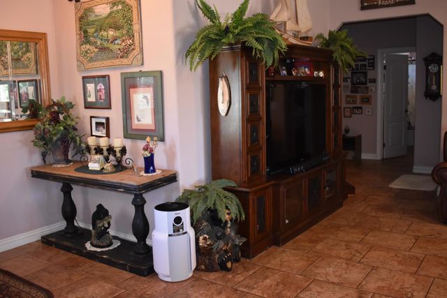 16398 Anaconda Road, Madera, CA 93636