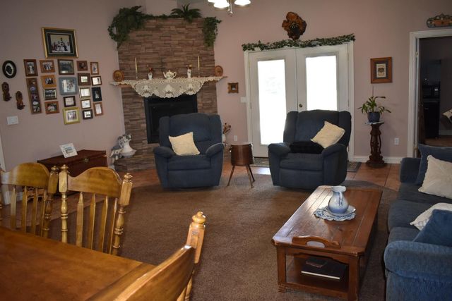 16398 Anaconda Road, Madera, CA 93636