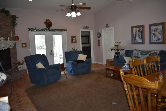 16398 Anaconda Road, Madera, CA 93636