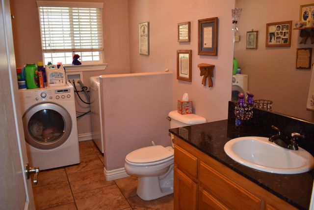 16398 Anaconda Road, Madera, CA 93636