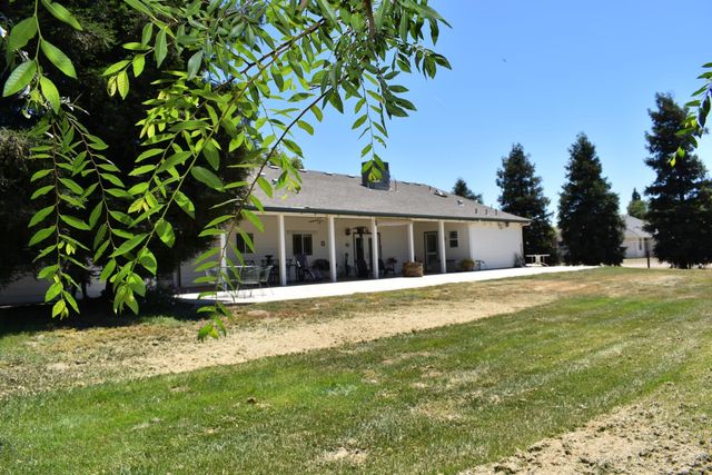 16398 Anaconda Road, Madera, CA 93636