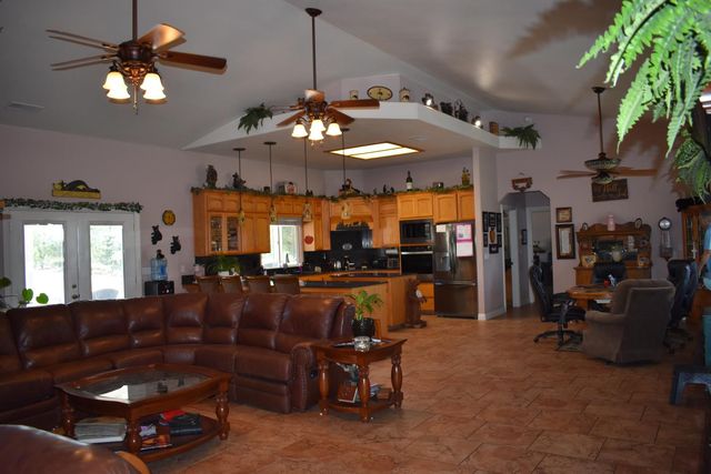 16398 Anaconda Road, Madera, CA 93636