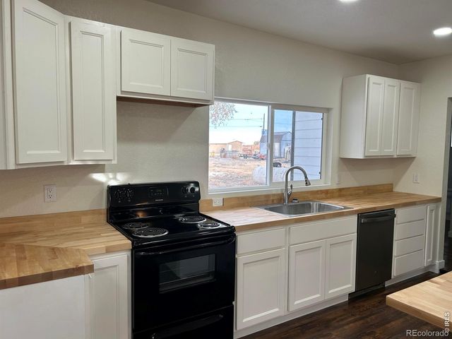 809 Warren Street, Weldona, CO 80653