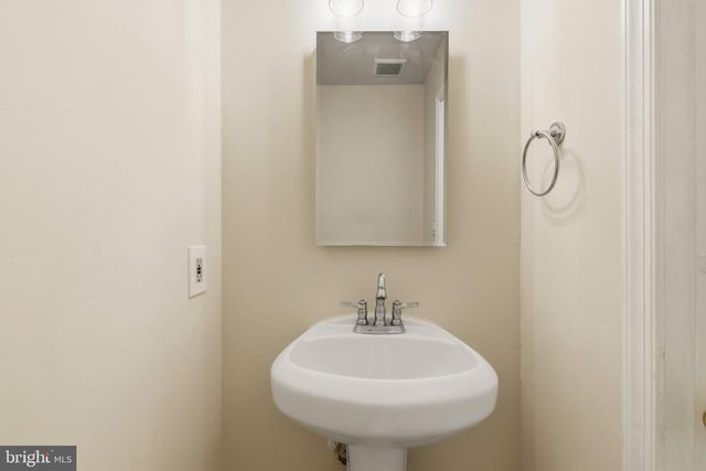 1226 OWEN PL NE, Washington, DC 20002