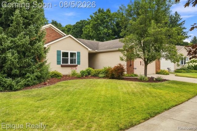 25 Melvin J Court, Oxford, MI 48371