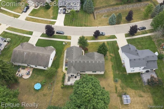 25 Melvin J Court, Oxford, MI 48371