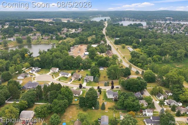 25 Melvin J Court, Oxford, MI 48371