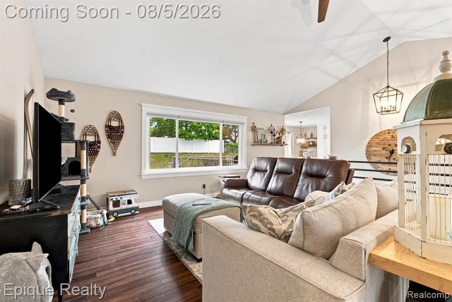 25 Melvin J Court, Oxford, MI 48371