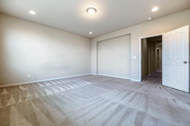 10612 N Dearing Avenue, Fresno, CA 93730