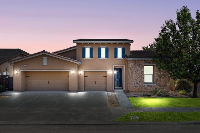 10612 N Dearing Avenue, Fresno, CA 93730