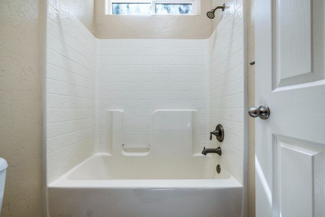 10612 N Dearing Avenue, Fresno, CA 93730