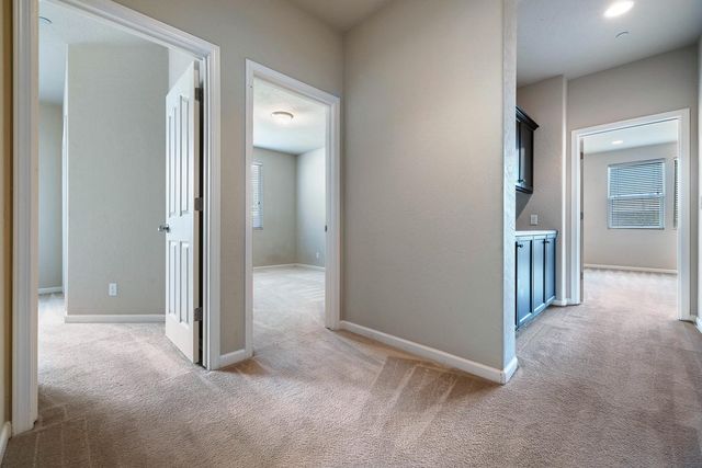 10612 N Dearing Avenue, Fresno, CA 93730