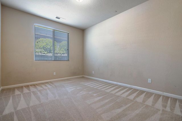 10612 N Dearing Avenue, Fresno, CA 93730