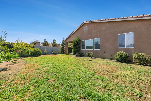 10612 N Dearing Avenue, Fresno, CA 93730