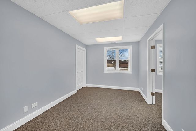 29W030 Main Street 202, Warrenville, IL 61087