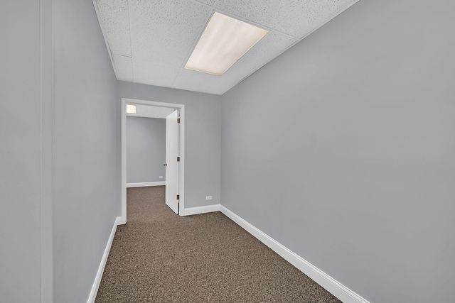 29W030 Main Street 202, Warrenville, IL 61087