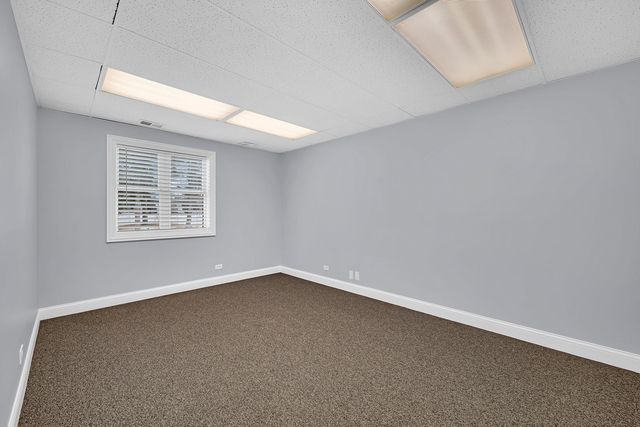 29W030 Main Street 202, Warrenville, IL 61087