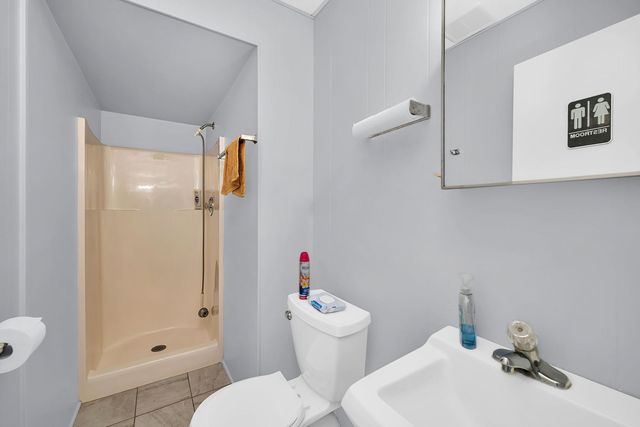 29W030 Main Street 202, Warrenville, IL 61087