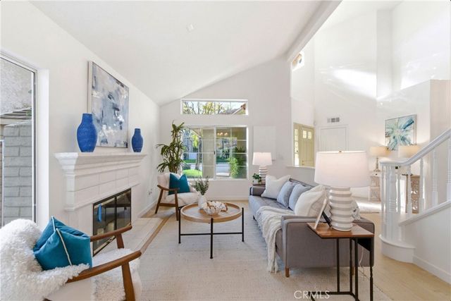 28360 Easton Lane, Saugus, CA 91350