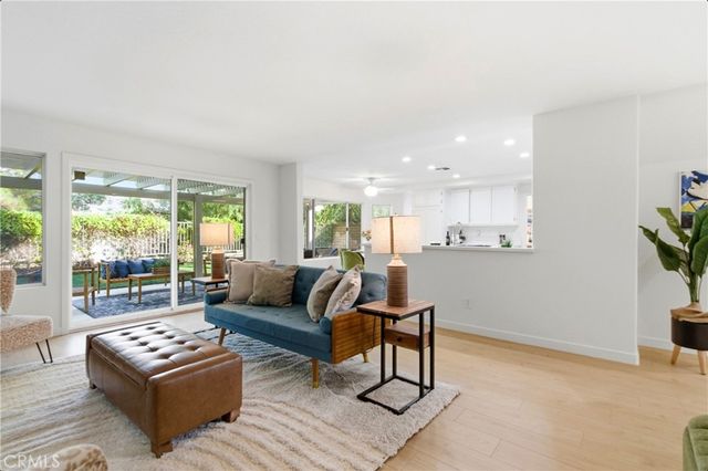 28360 Easton Lane, Saugus, CA 91350