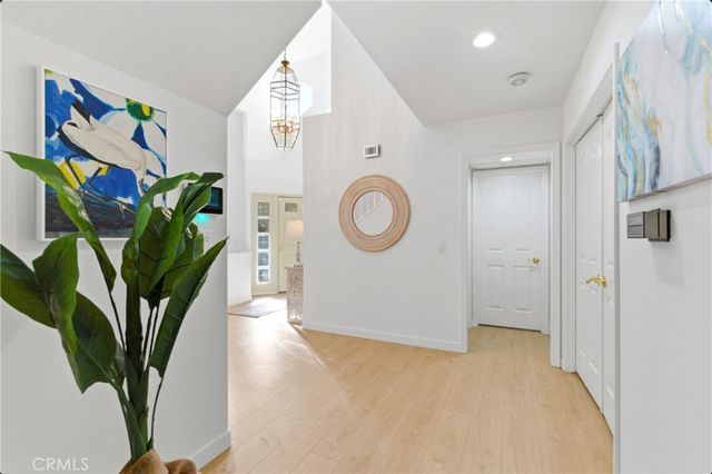 28360 Easton Lane, Saugus, CA 91350