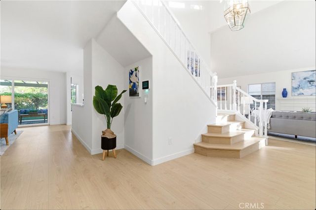 28360 Easton Lane, Saugus, CA 91350