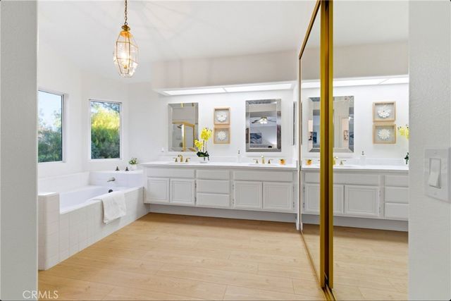 28360 Easton Lane, Saugus, CA 91350