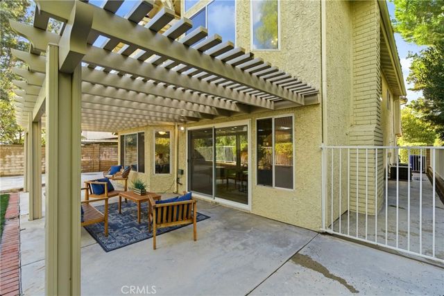 28360 Easton Lane, Saugus, CA 91350