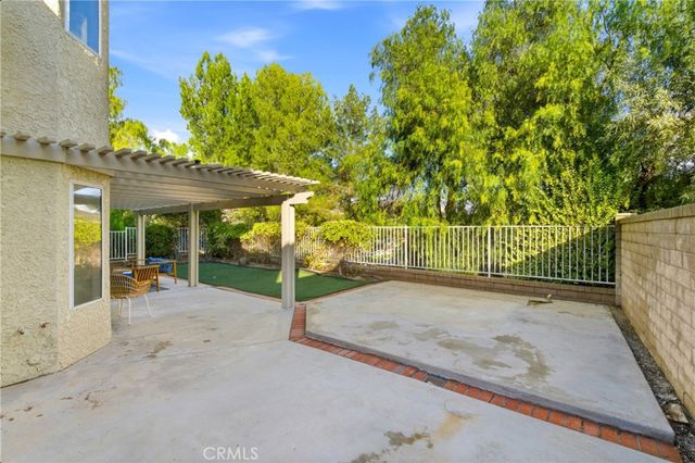 28360 Easton Lane, Saugus, CA 91350