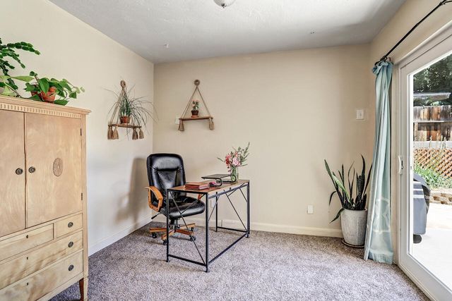 10424 Princess Jeanne Avenue NE, Albuquerque, NM 87112