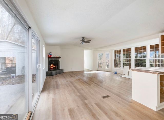 206 Oakridge Drive, Cleveland, GA 30528