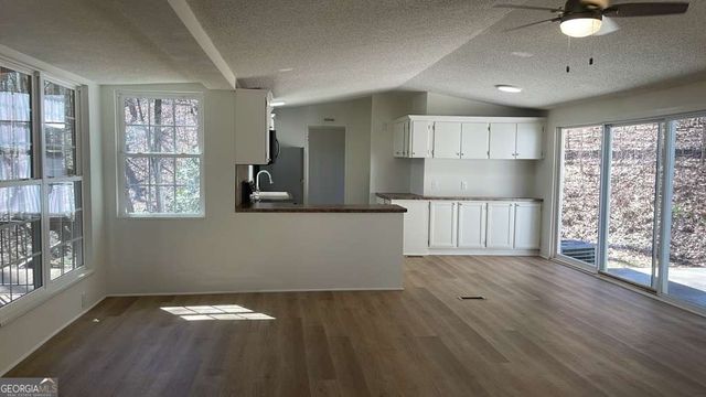 206 Oakridge Drive, Cleveland, GA 30528