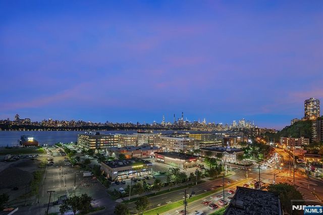 143 Old River Road 601, Edgewater, NJ 07020