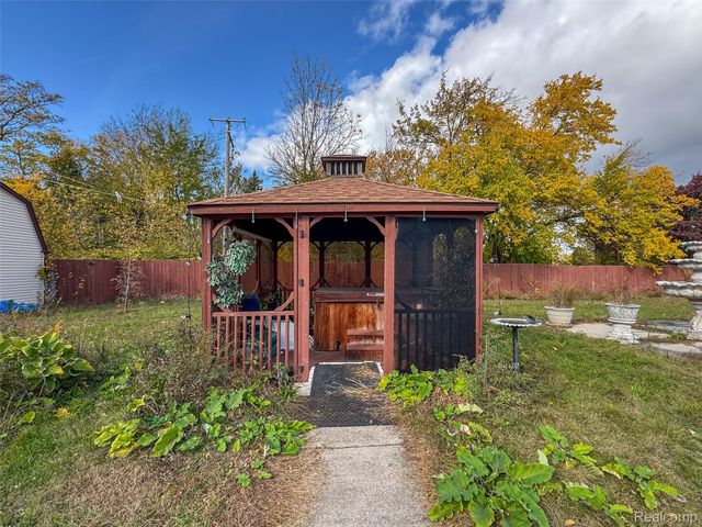 991 E Euclid Street, Detroit, MI 48211
