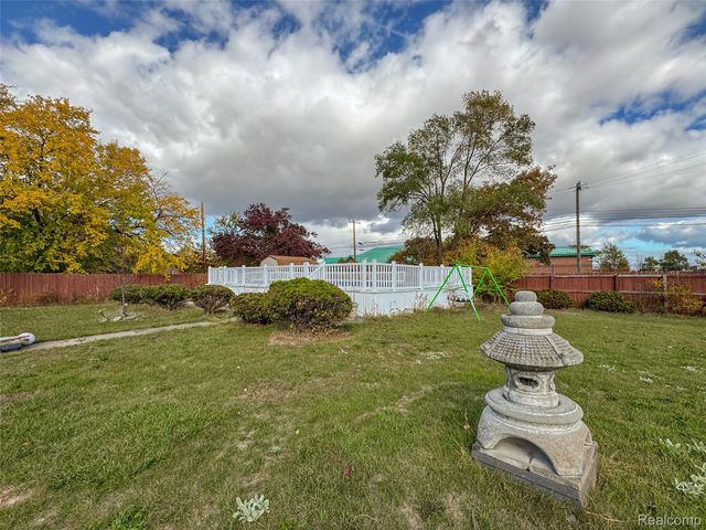 991 E Euclid Street, Detroit, MI 48211