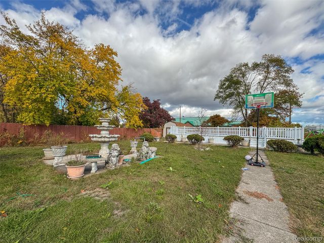 991 E Euclid Street, Detroit, MI 48211