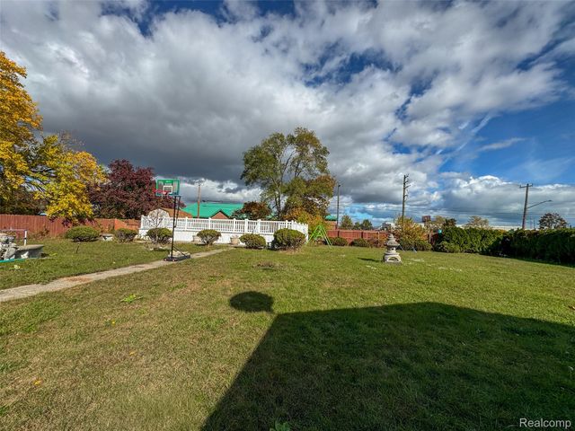 991 E Euclid Street, Detroit, MI 48211