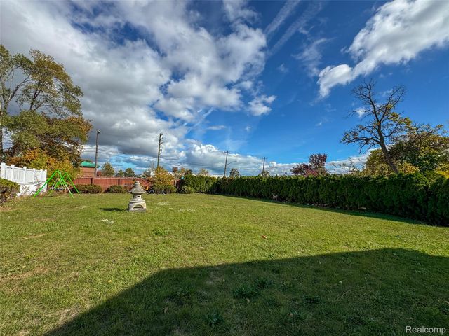 991 E Euclid Street, Detroit, MI 48211
