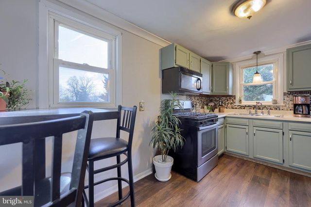 2761 OAKLAND RD, Dover, PA 17315