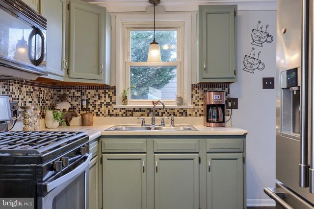 2761 OAKLAND RD, Dover, PA 17315